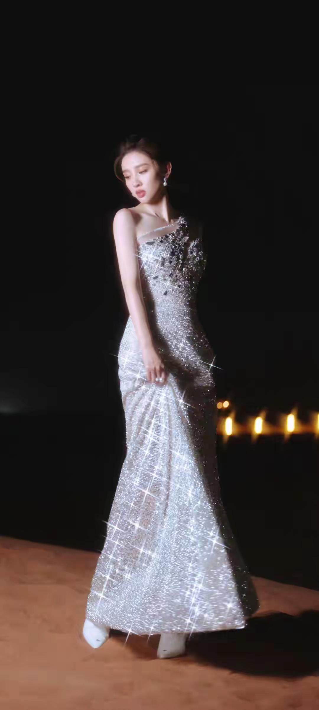 唐艺昕天南地北大拜年