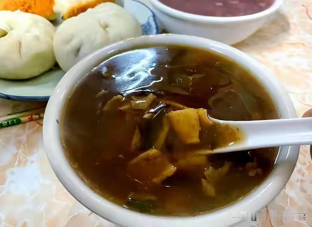 为什么“方中山”们越开越多，我们却再也喝不到当年的味道？这就是最扎心的地方！当