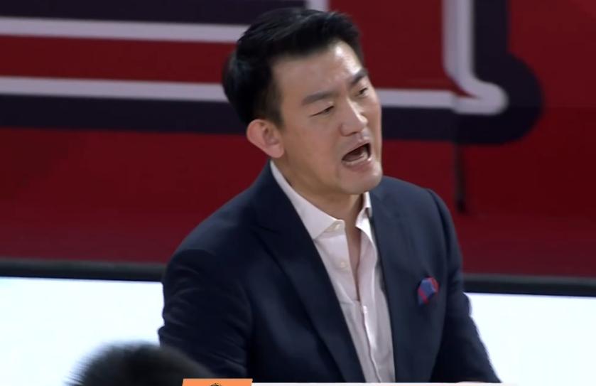 CBA常规赛第39轮的较量中，山西男篮主场对阵浙江广厦的比赛出现戏剧性转折，教练