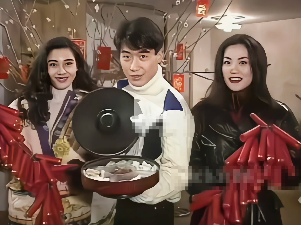 王菲1969年出生，李嘉欣1970年出生，王菲比李嘉欣大一岁，都说王菲长得美，甚