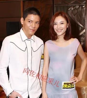 2009年，向佐和已婚女人黄婉佩暗地里交往了大半年，当向佐带着她回家见家长时，向