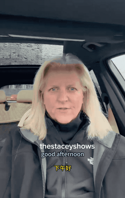 美国白人妇女要造反：靶场练枪要伏击ICE特工，还要专打男性裆部？现在美国ICE打