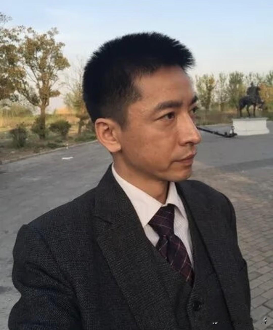 为什么王鑫的事给明星上了一课？原因很简单，不是因为他没有钱，也不是因为他没有