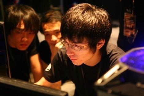 雕哥：Dota1冠名这个东西，我和你们说句实话，首先你要有那个水平，第二你得有人