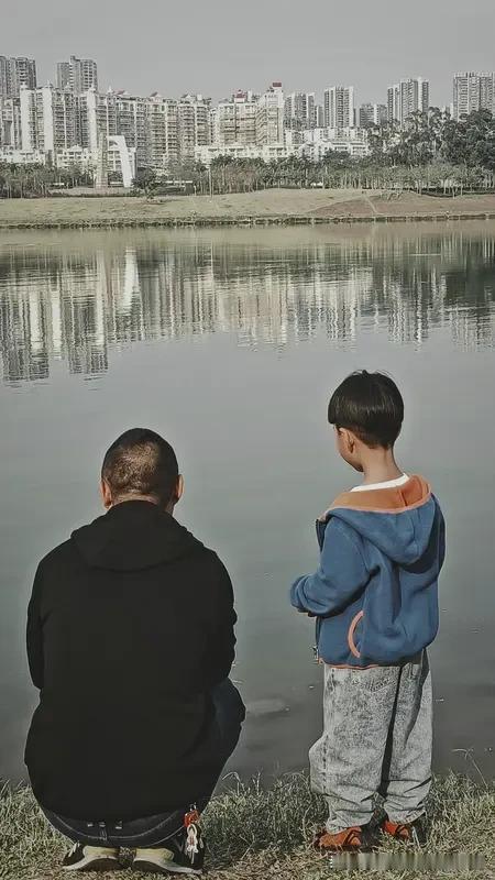 我们这边有一对夫妻，男人和女人离婚以后，男人不愿意要儿子，孩子就判给了女方，男方
