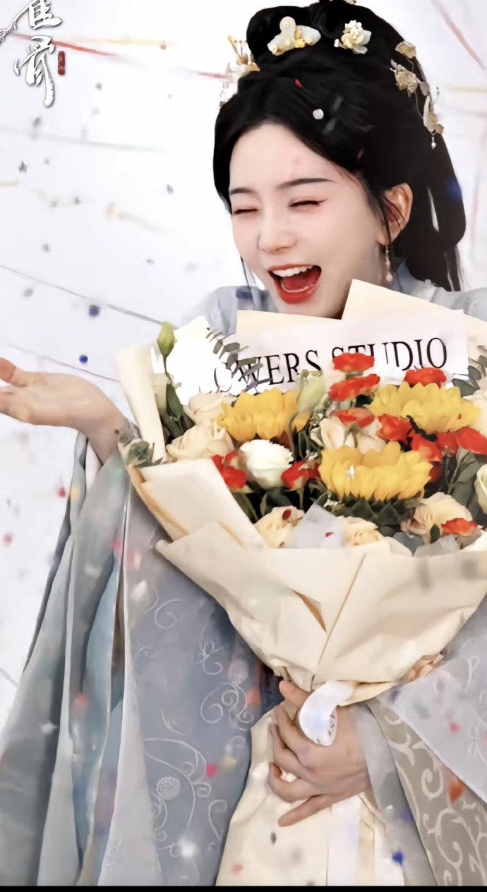 马秋元×李乐君杀青解锁！那个“机关算尽却误撞深情流涡”的角色，光是想想就已经搓