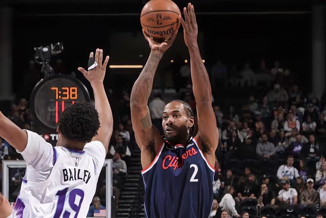 快船大胜爵士，冲前八只是时间问题！1，爵士并非对本场比赛没有想法，但是面对近