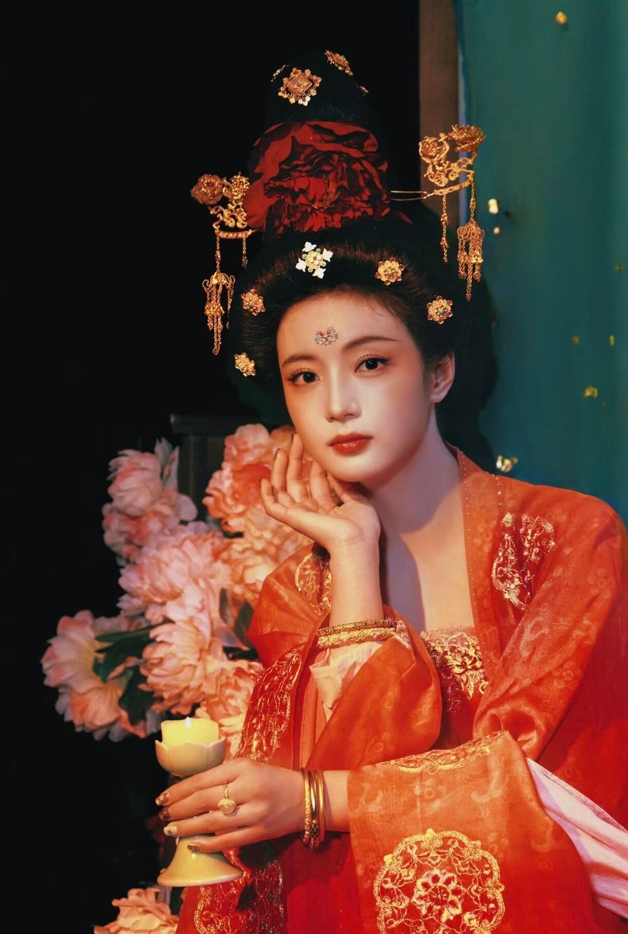 张雅钦确实很适合唐朝古装剧，完美诠释了唐朝贵女的雍容华贵！