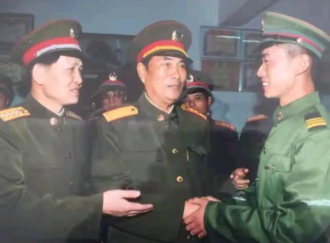 1987年，开国少将尤太忠离开工作多年的广州军区，出任军纪委第二书记。看似成为“