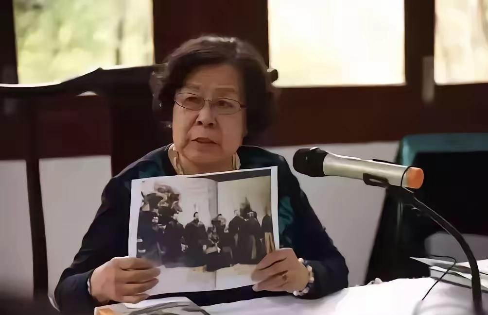 2011年，日本一家博物馆借走了咱们国家的国宝级文物《西泠八家印存》，结果展出没