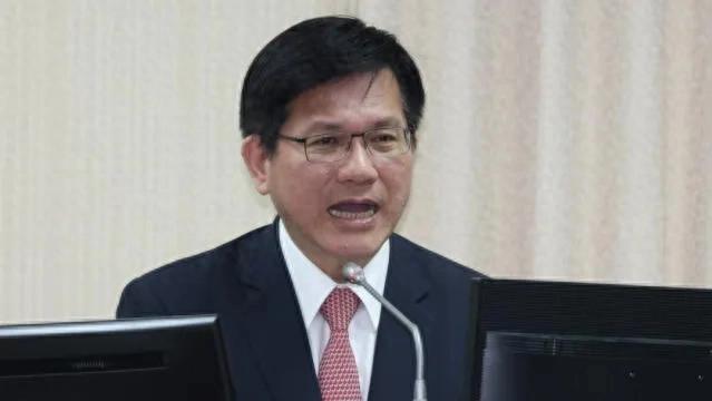 林佳龙气急败坏。台媒报道，“台独”顽固分子、台外事部门负责人林佳龙今天（7月1