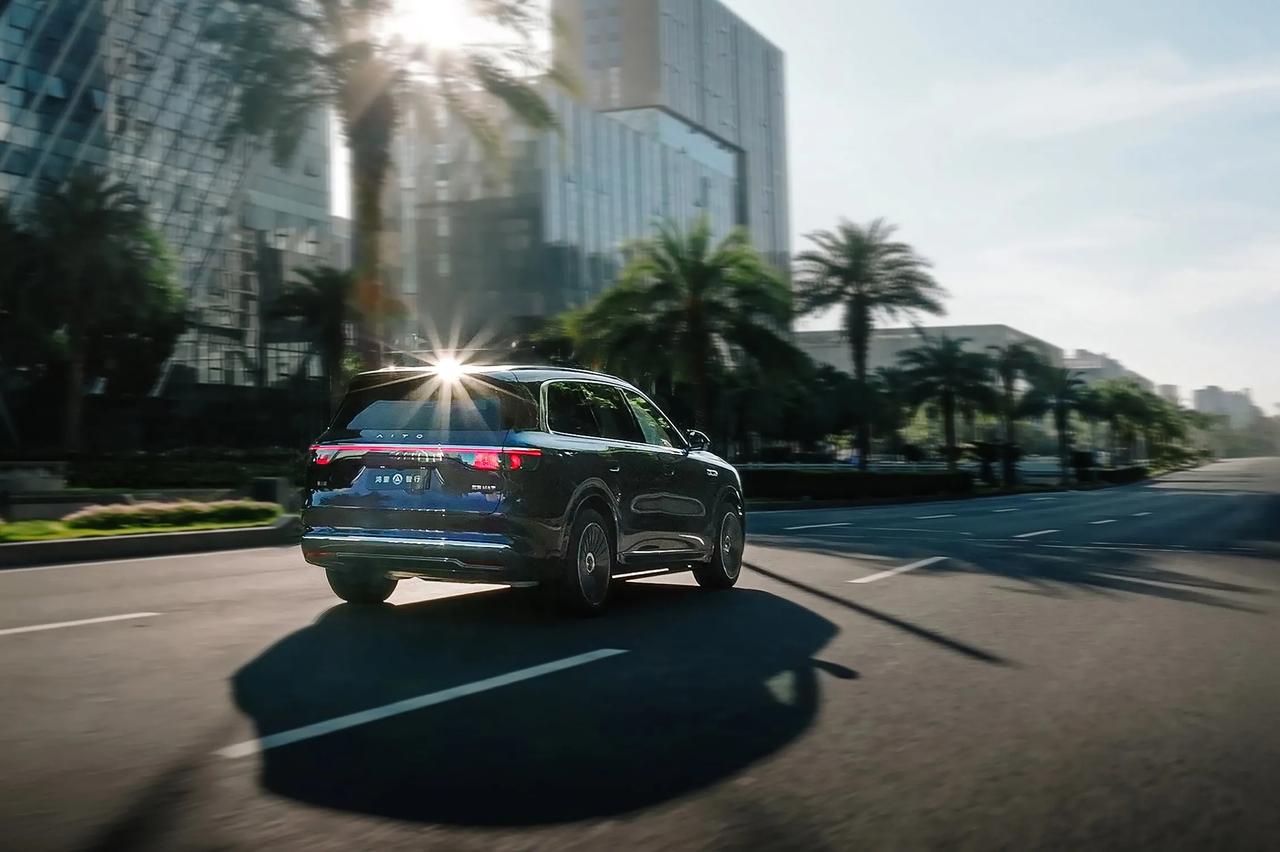 看完“问界M8有爱就有家”的活动视频，这让原本就计划在元旦回老家的我更加的归心似