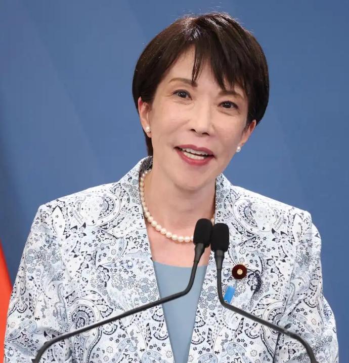 日本这下傻眼了！仅仅在一周以前，日本防卫相还给中方下达最后通牒，要求中国马上撤销