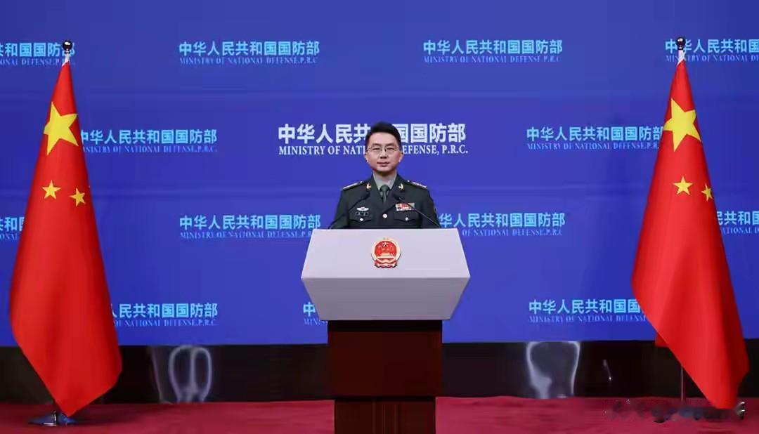 福建舰刚展锋芒，核动力巨舰已悄悄提速，无烟囱+四弹射，12万吨体量直奔世界第一，