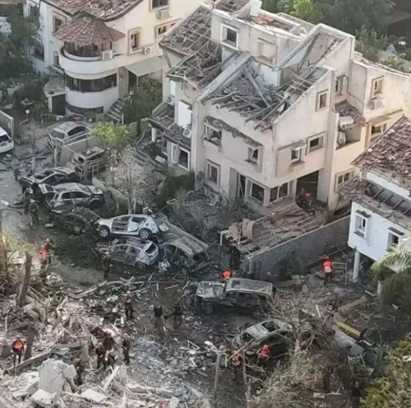 野心把以色列自己搞成这样了以色列想吞并加沙，搞掉了加沙几十万人，又打了黎巴嫩，