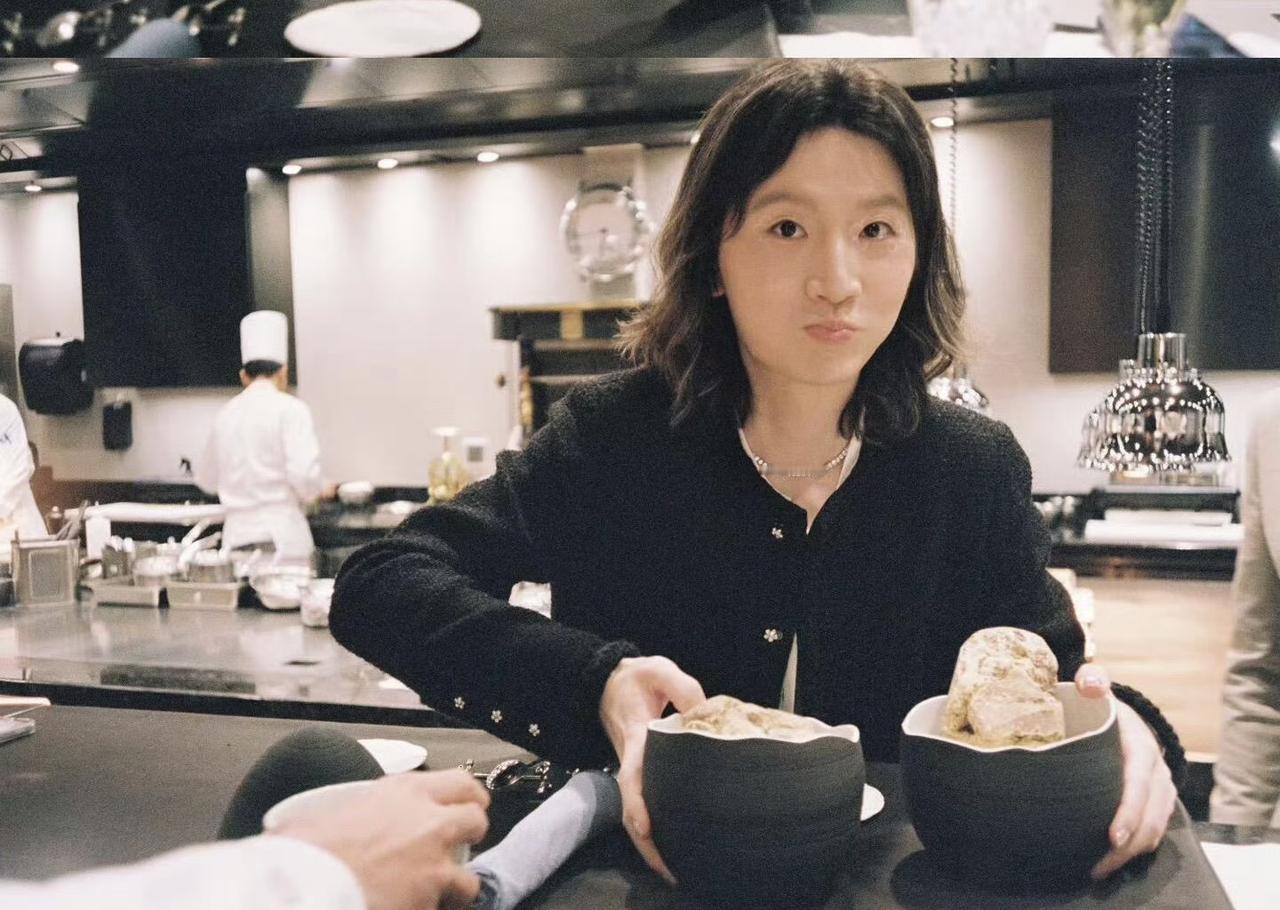 好利来大公子罗昊最近又“火”了，不过这次不是因为和网红谈恋爱，也不是因为公司联名