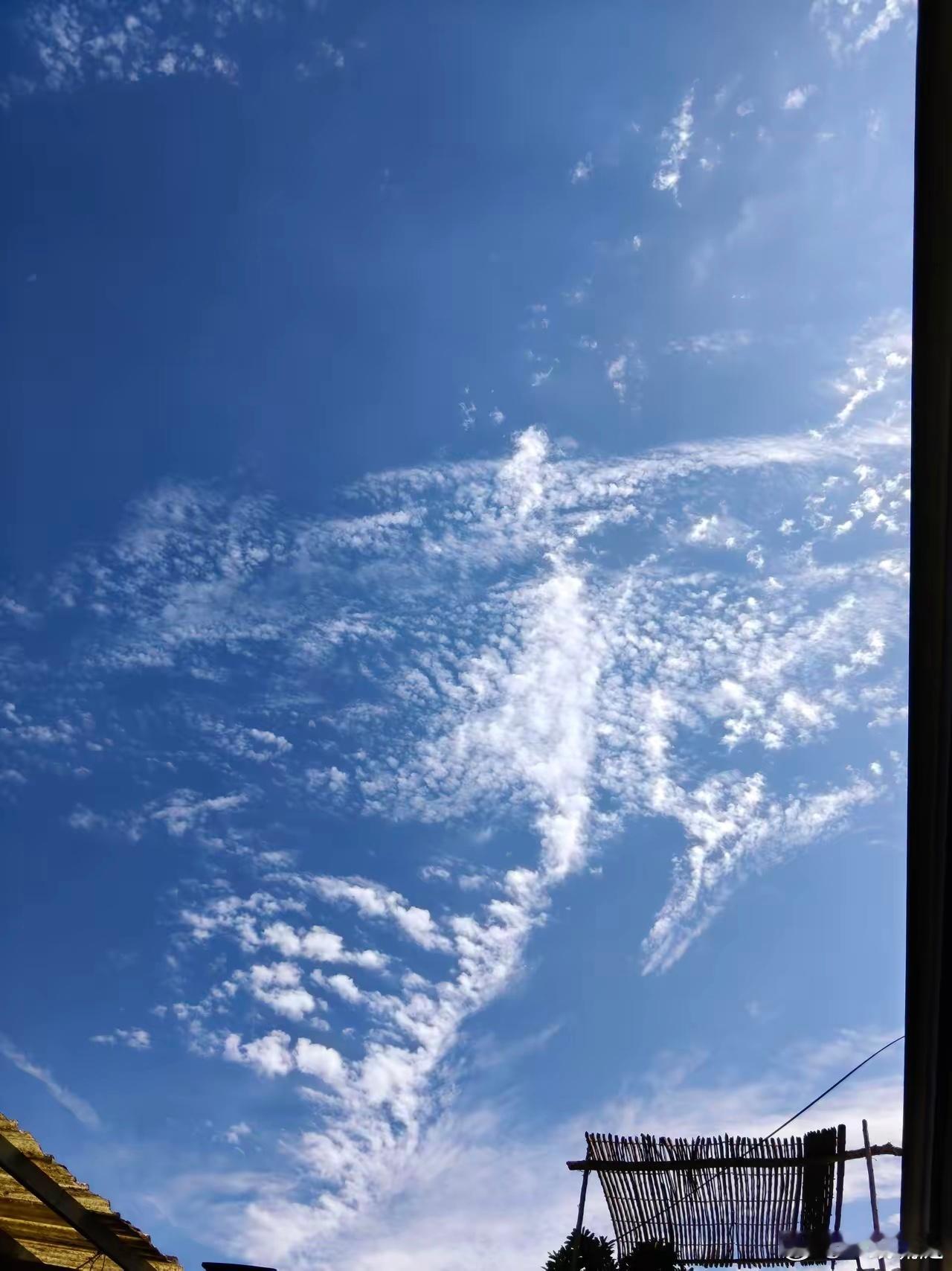 有社会学专家呼吁：教师节应该取缔！现在的教师节根本没有意义：一是老师们不能放假，