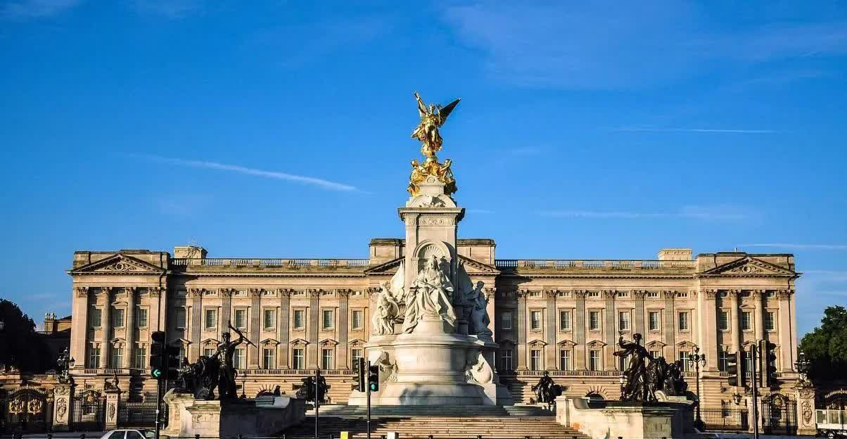 英国的穆斯林要求将白金汉宫改造为清真寺，恐怖吗？英国穆斯林的人口占比正在逐年
