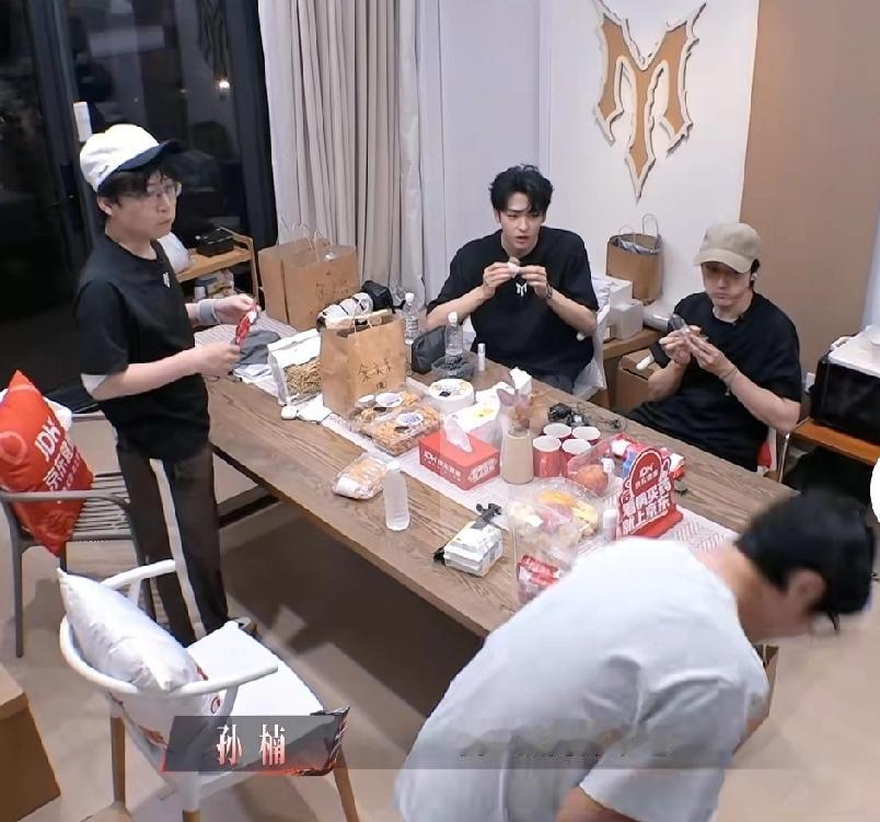 难怪瘦了孙楠说:“我一点肉都不吃，不吃肉已经7年了，瘦了22斤，我最胖一百五，