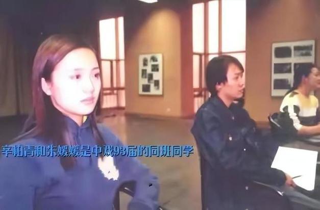 导演张明说，昨晚刷手机看到朱媛媛那张照片，真是把人看得心里一紧。照片里她瘦得不成