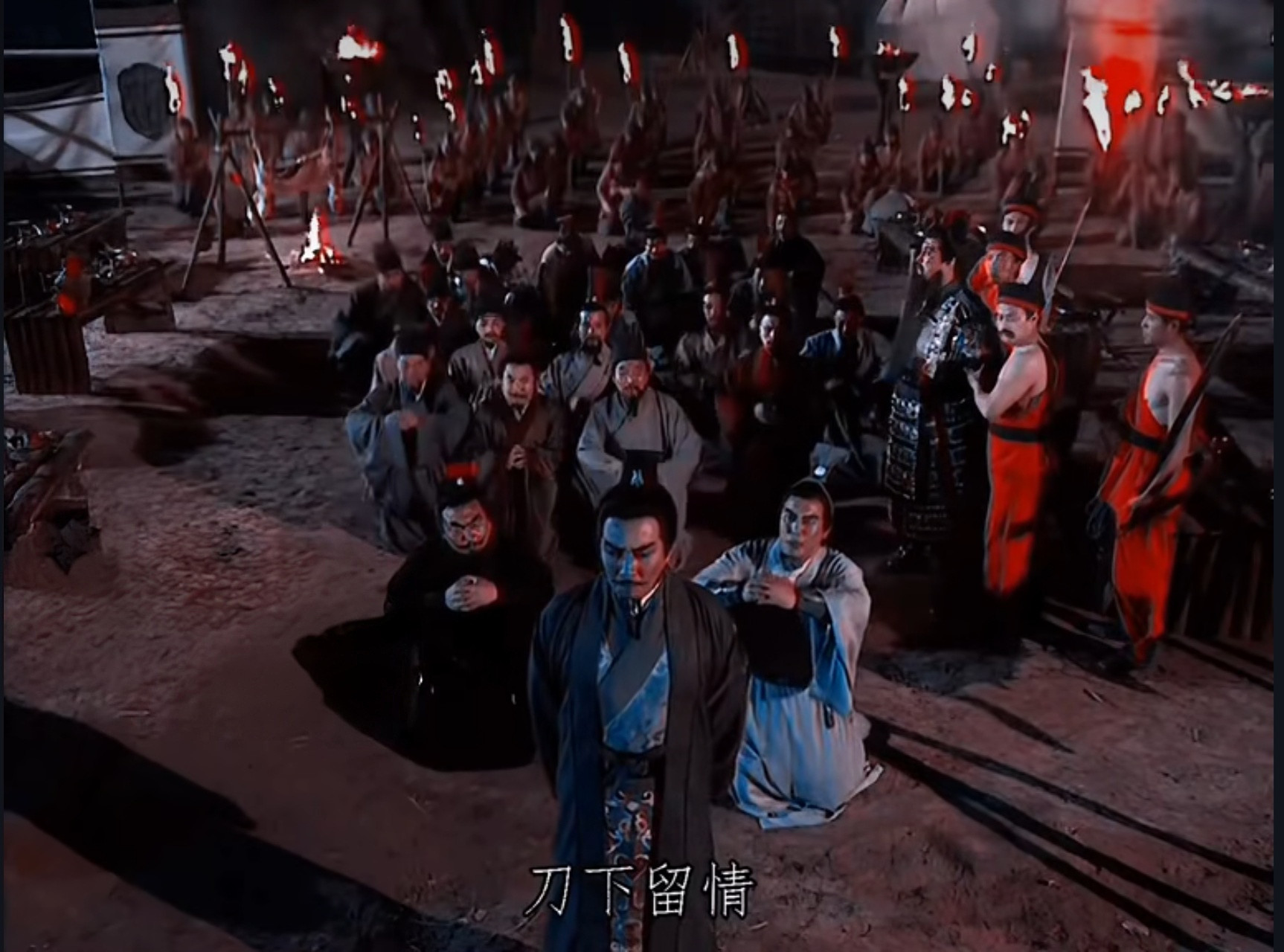 演义中关羽张飞多次违抗军令，诸葛亮不敢处理，为何马谡犯一次就斩首？