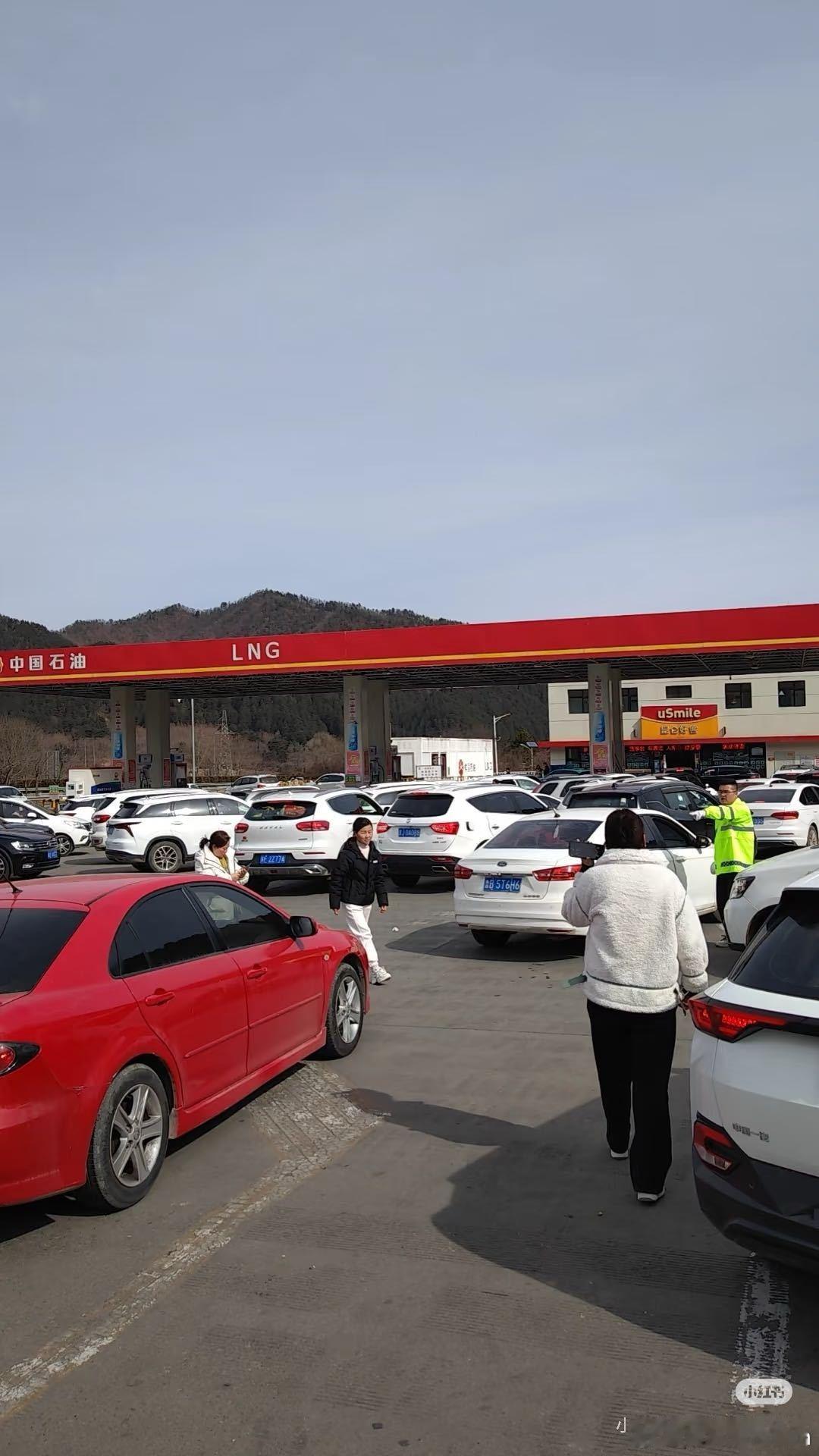 乐道最近新增8,295块全新电池，让全国电池总数超过15,000块，铺在