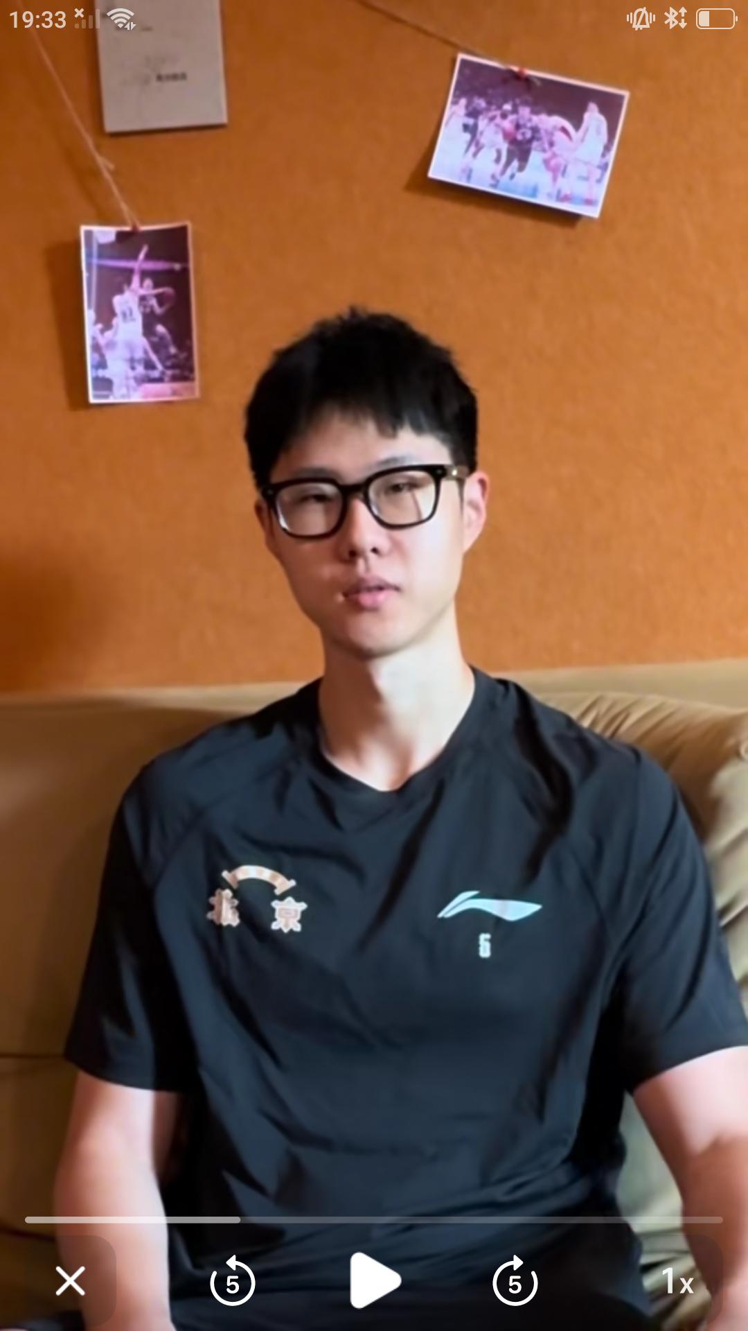 【北控男篮球员赵嘉义接受媒体采访时直言，这个夏天比较忙碌，加盟北控队已有一段时间