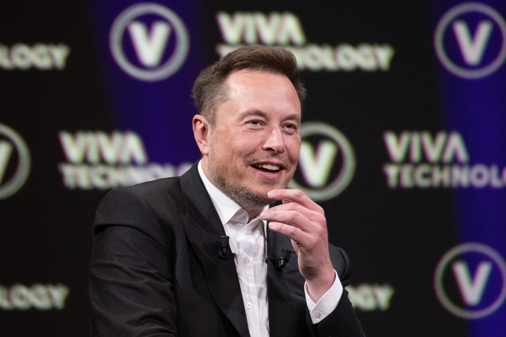 马斯克发出了惊人预言韩国或被朝鲜统一，不是军事，而是人口综合据韩媒报道，马斯