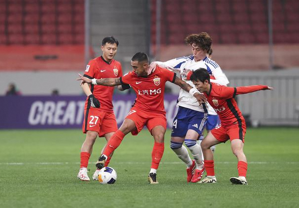 海港主场爆冷0-2负横滨水手，莱昂纳多进球无效成遗憾！