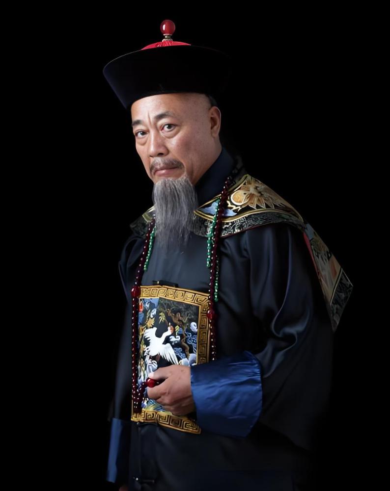 大臣一旦被收拾，后代子孙就很难抬头了，剩下的就只能是科举一条路。有两个典型的案