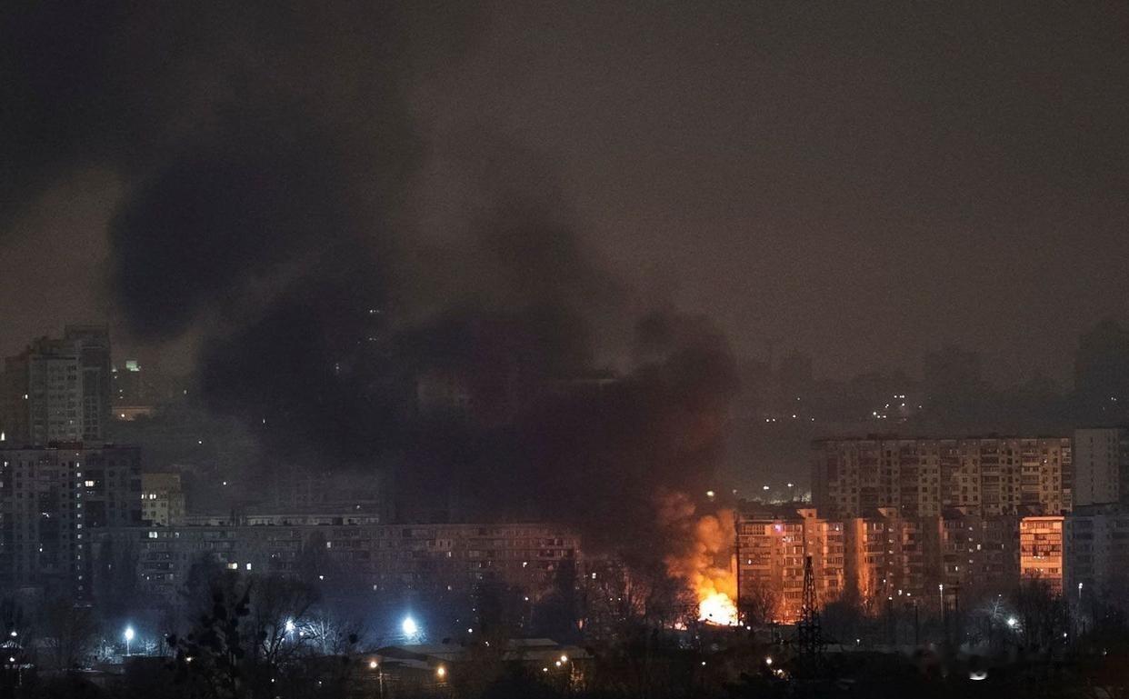 俄军战场生擒两条大鱼！1月29日，亚速营军官束手投降，乌境内反战声浪高涨：实在打