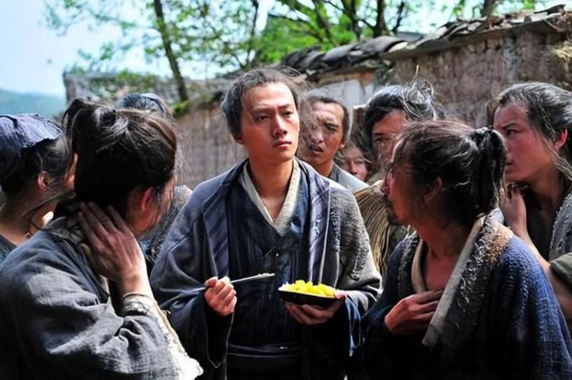 衣足饭饱衣食无忧，思想包容不被束缚，提起明朝，很多人只记得帝王将相的权谋博弈，却