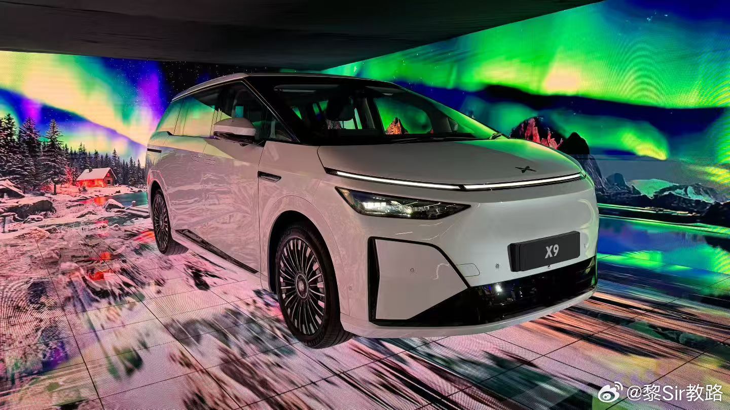 小鹏X9卖80万元！这是在香港的售价看看国内买车多幸福对了，森拿美这个经销商集团