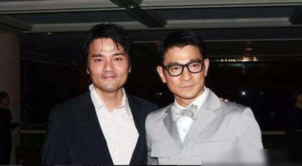 欠债四千万时，全公司艺人跑光。只有林家栋没走。刘德华盯着他，说了句更狠的话：“你