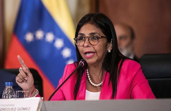 委内瑞拉代总统态度变了！要邀请美国共同参与对委内瑞拉的治理？在美国总统对委内瑞