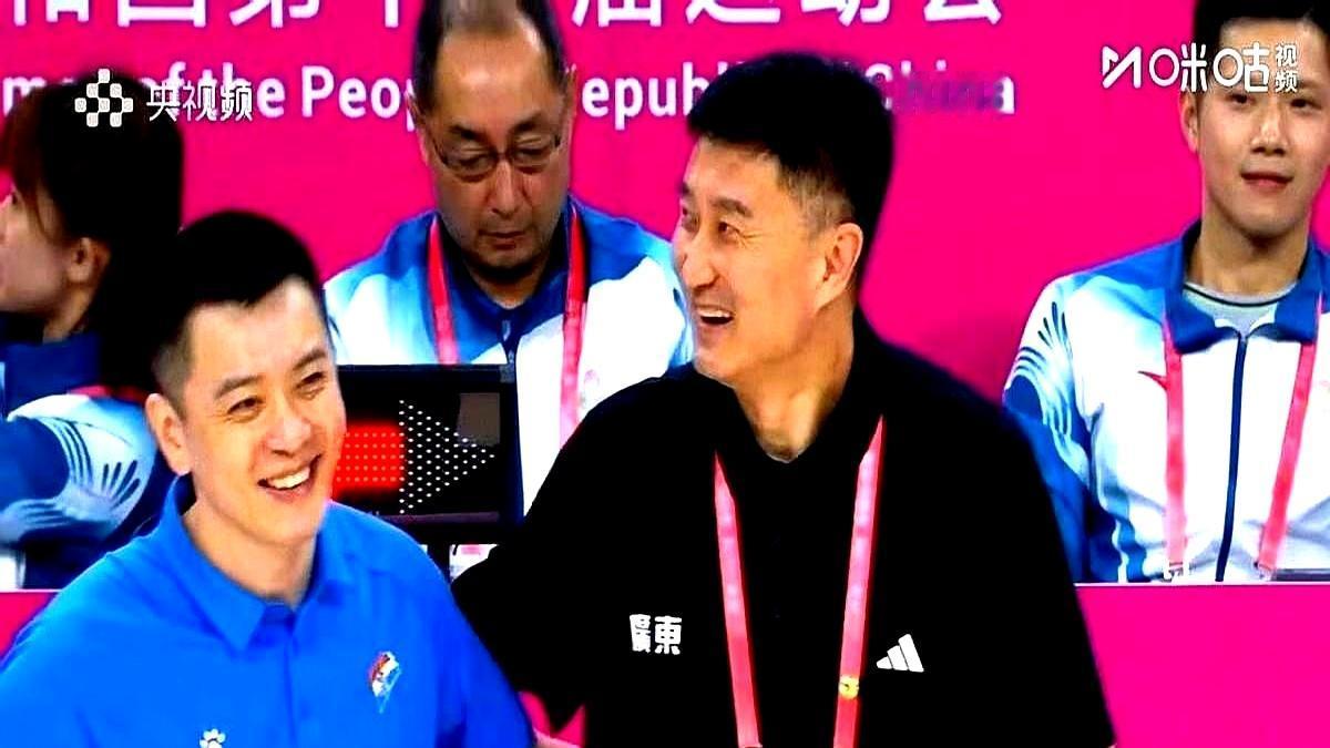 杨鸣真是辽篮的明白人！辽篮那边把账算得门儿清，拿金金换回了钱和新人，金金