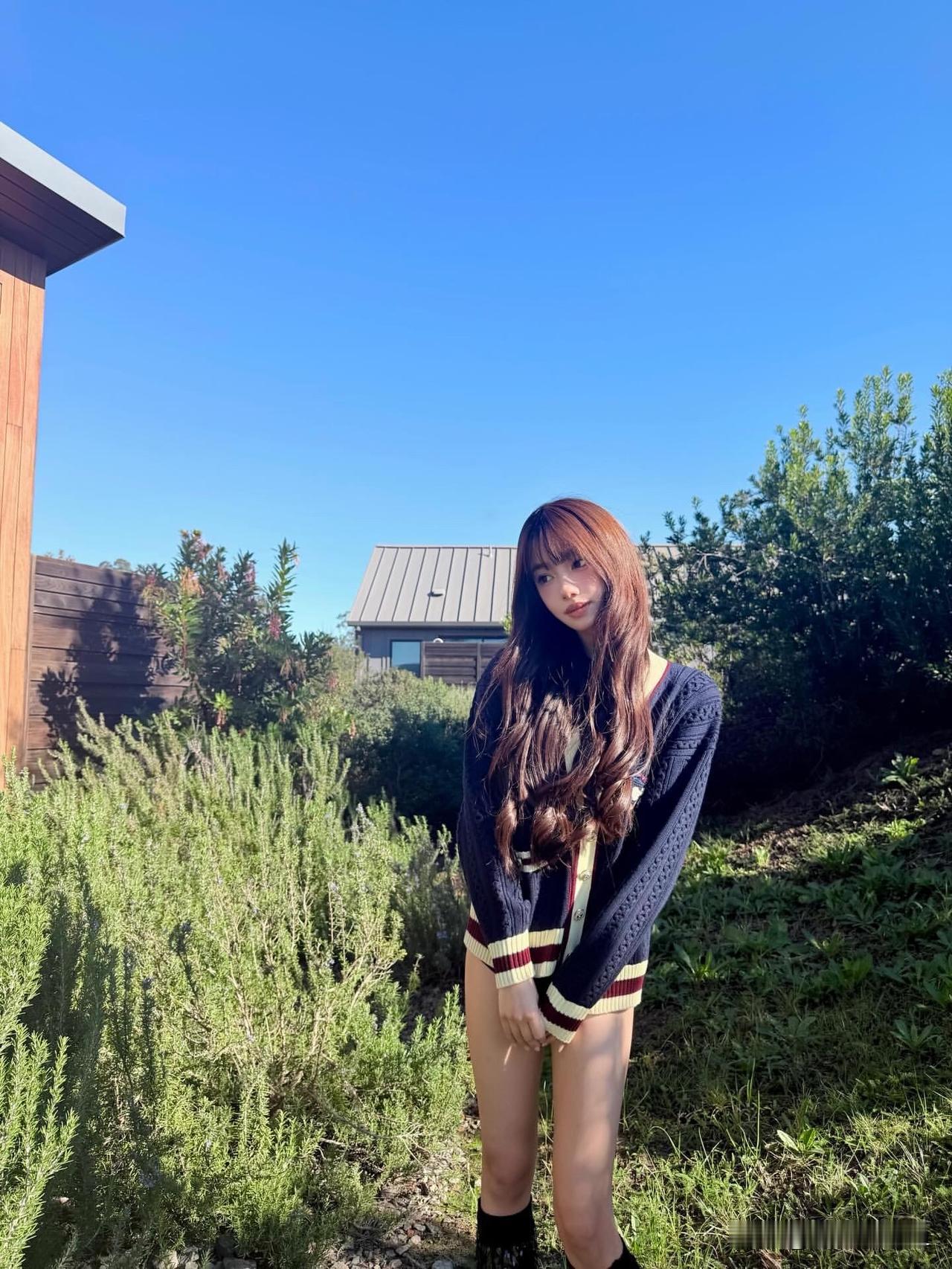 高级感穿搭，温柔风穿搭。忙碌一周后的周末尤其愉快，大概就像是久旱逢甘霖，雨后的彩