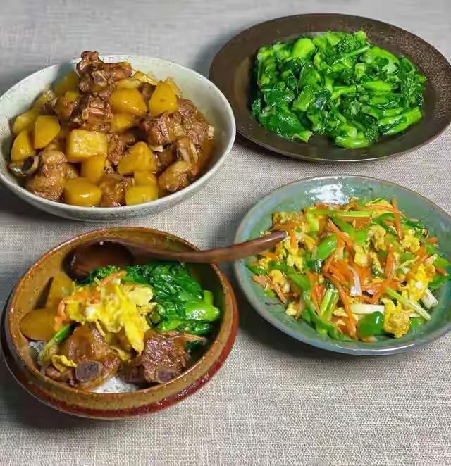 因为天津这边上课后服务是全凭家长自愿，儿子上四年级，他们班上很多没有上课服务