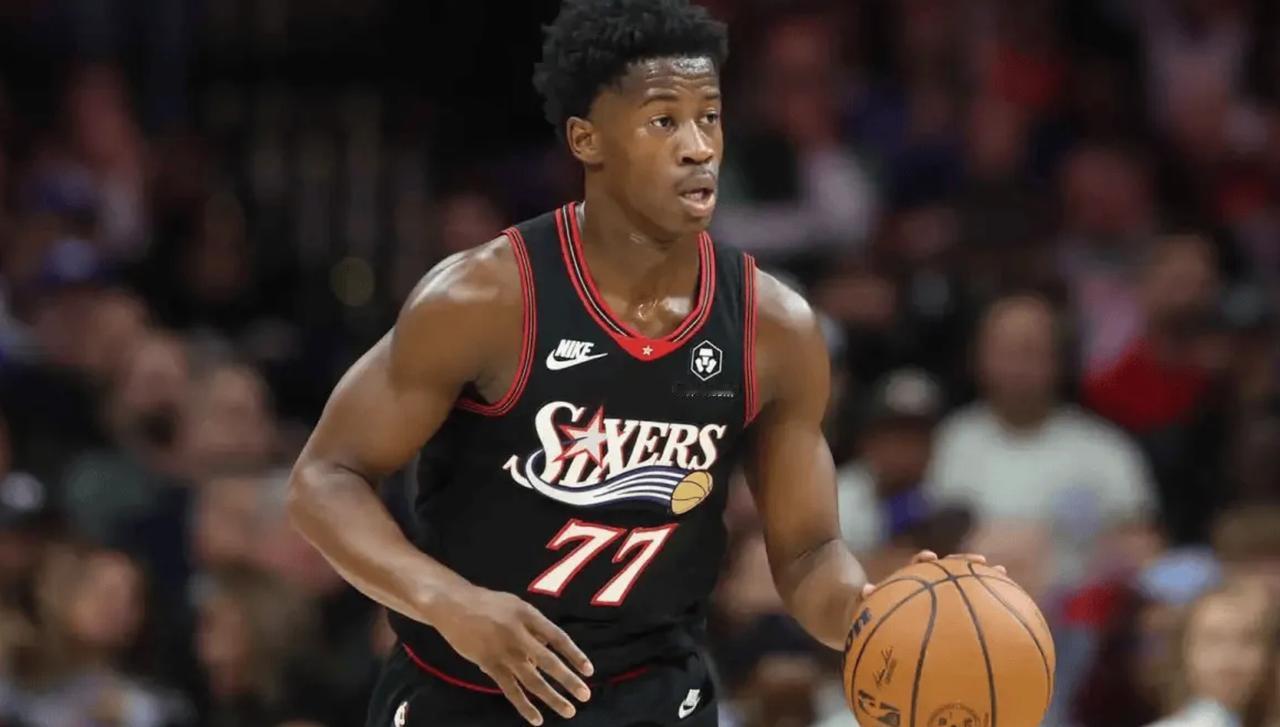 不吹不黑，埃奇库姆和科沃德对决数据对比！！埃奇库姆：19岁，2025年探花秀。