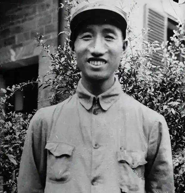 徐帅的军事能力确实是被低估了…红军时期就能带10万兵指挥大兵团作战，就能看的出