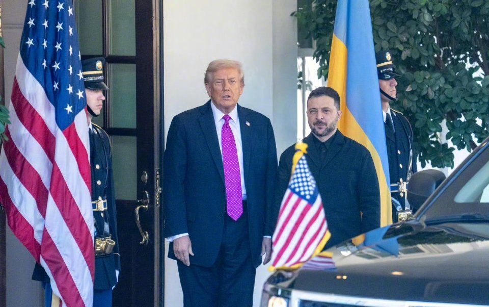 【#特朗普见泽连斯基#排除美俄乌三方会】#特朗普称目前不打算供乌战斧导弹#美