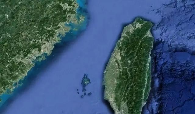 统一台湾后，很难“港澳化”了！很多人以为驻军只是象征性的存在，实际上，军事专家给