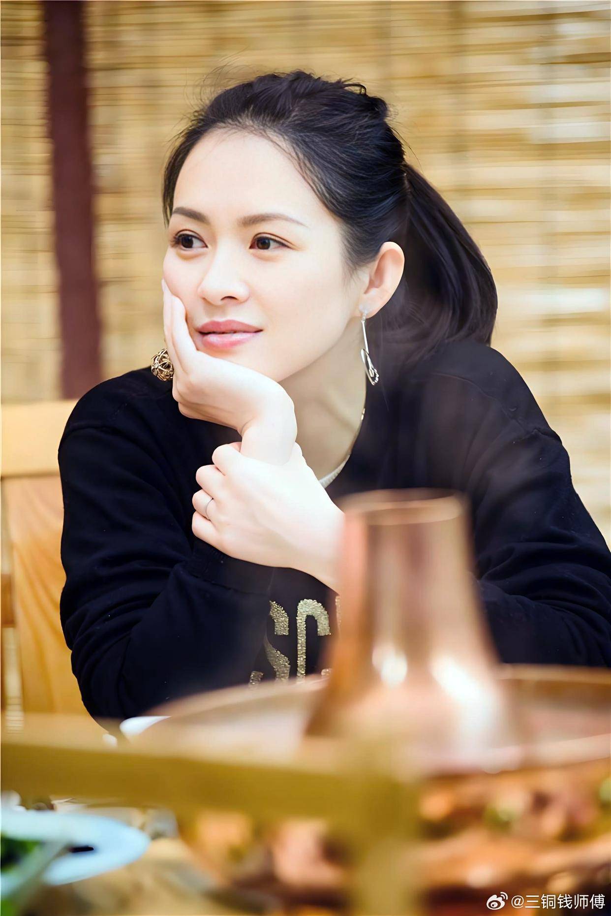 伤官男如何追求食神女1.用“食神式”的共同爱好拉近距离：从美食、居家手作、慢节奏