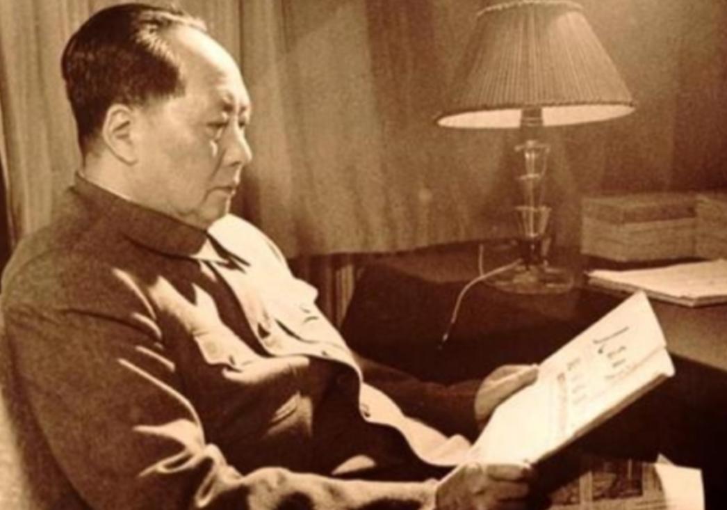 1956年，一名外国记者问周总理：若蒋介石带着台湾回归中国，会怎么安排，会不会考