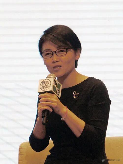 颜宁：不是欠债还钱的事本埠媒体报道，在交大一个活动上，著名科学家颜宁女士被提