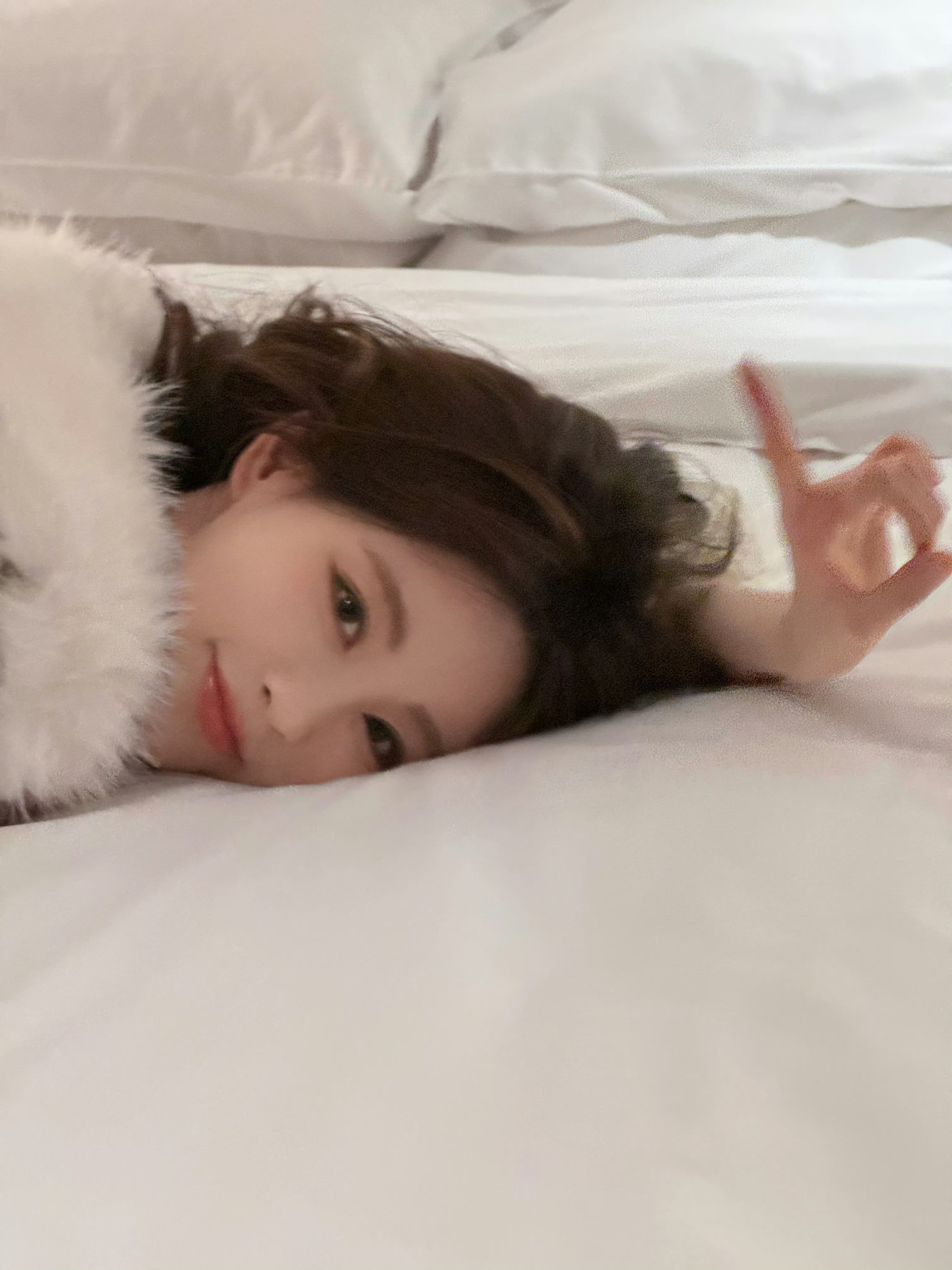 祝绪丹周五晚高疯掉落live白色毛毛衣又温柔又可爱毛茸茸的小兔子一枚