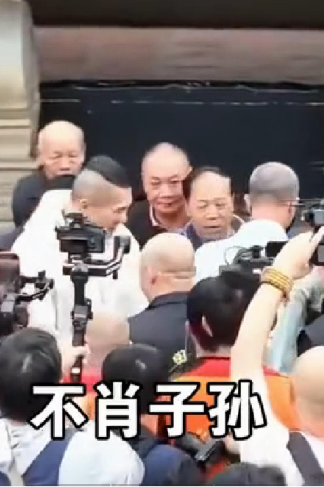 赖清德看了这一幕，估计肺能气炸！ 谁也没想到，馆长下了一步妙棋，竟然到了，这