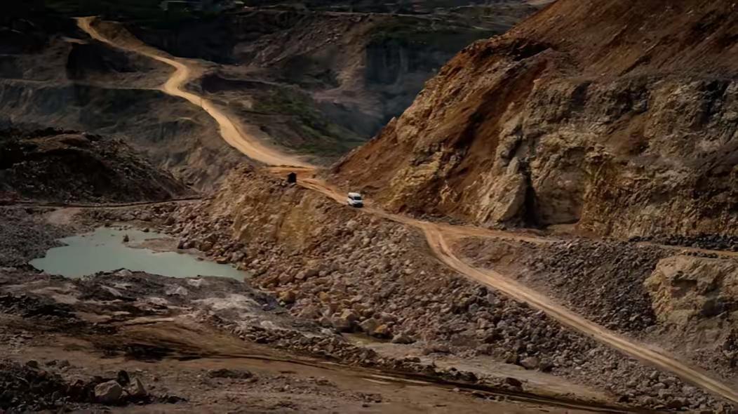 太会玩了！国安部破获的稀土大案，一个比一个离奇。我国稀土出口管控升级，西方国家为