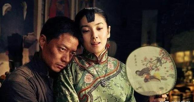 2010年秋天，一位导演带着一亿元资金准备改编经典名著，他打电话给汤唯，开出片酬