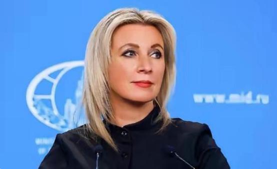 俄罗斯这次喊话中国，可不是客套寒暄，是实打实的“抱大腿”式清醒。俄罗斯外交部发